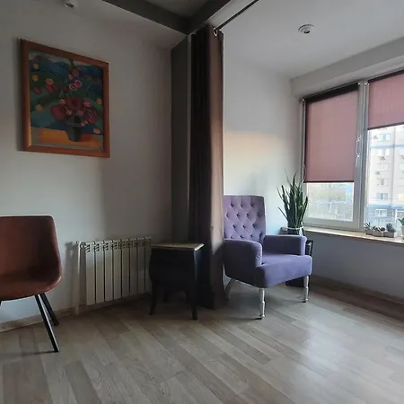 Mini On Demiivska Hotel *